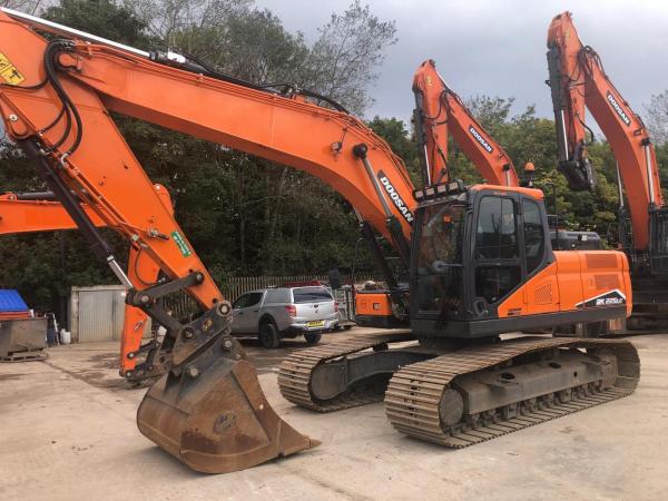 Doosan DX225LC-7